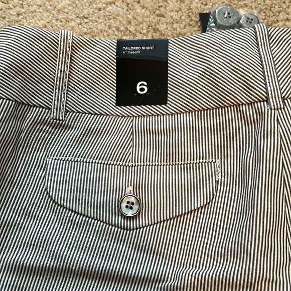 The Limited Stripped Tailored Short NWT - Picture 5 of 6